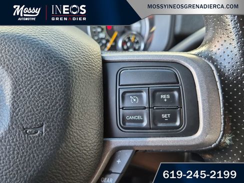 Used 2022 RAM 2500 Tradesman w/ Chrome Appearance Group RWD image 17