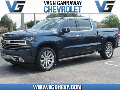 Used 2022 Chevrolet Silverado 1500 High Country w/ Technology Package AWD/4WD image 1