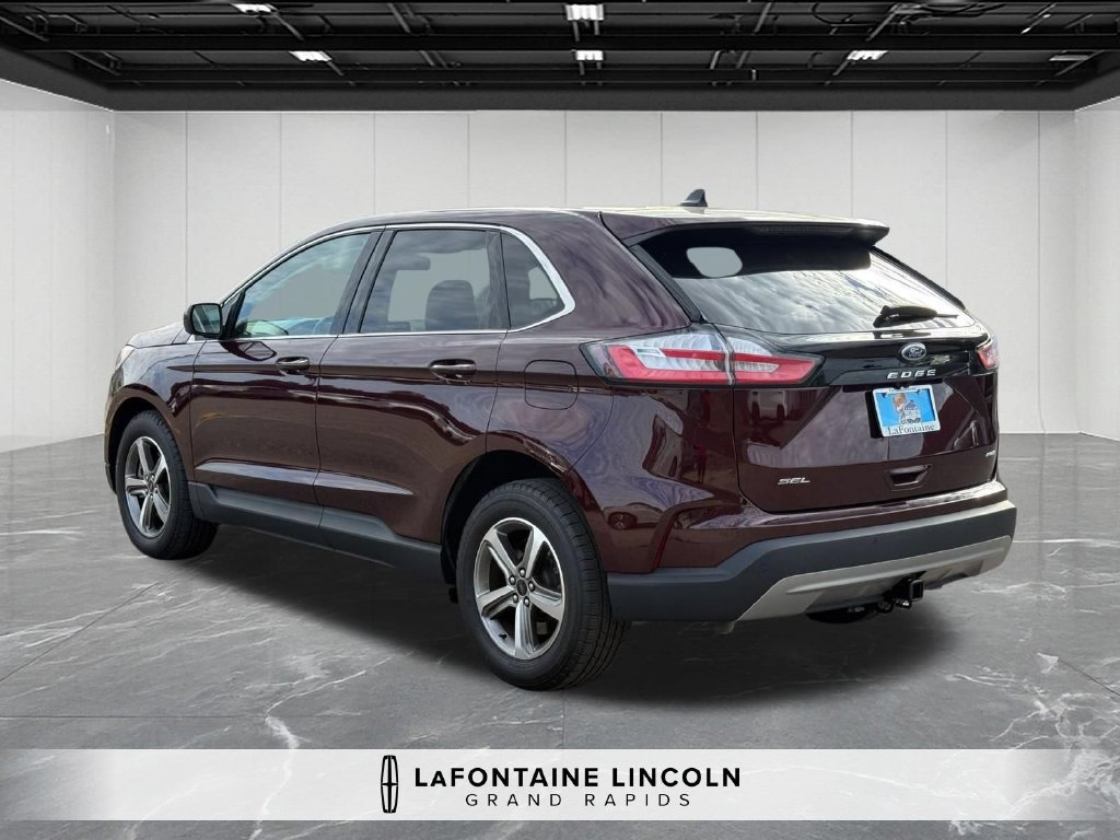 Used 2024 Ford Edge SEL w/ Convenience Package AWD/4WD image 3
