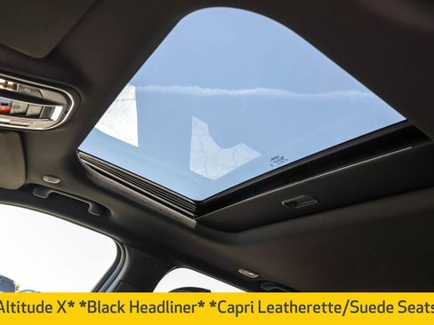 New 2025 Jeep Grand Cherokee Altitude image 7