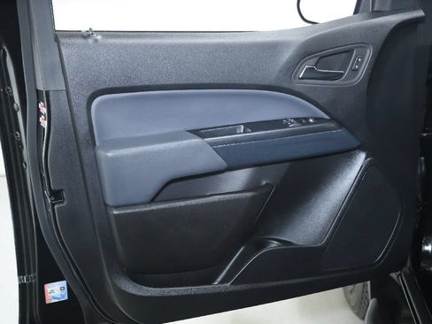 Used 2020 Chevrolet Colorado Z71 AWD/4WD image 15