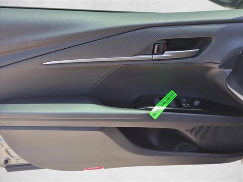Used 2026 Toyota Camry SE FWD image 10