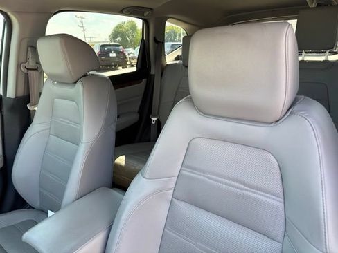 Used 2017 Honda CR-V EX-L image 6