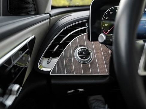 Used 2025 Mercedes-Benz E 350 4MATIC Sedan w/ Winter Package image 35