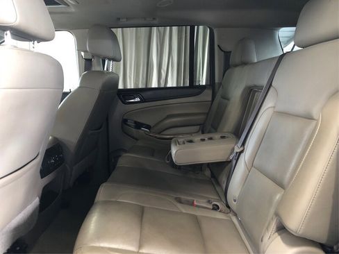 Used 2019 GMC Yukon XL SLT w/ Open Road Package image 10