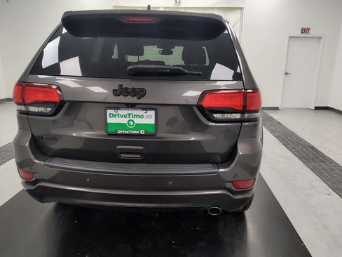 Used 2019 Jeep Grand Cherokee Altitude AWD/4WD image 7