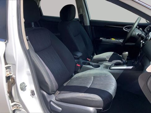 Used 2019 Nissan Sentra SV FWD image 9