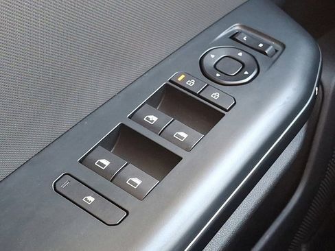 Used 2025 Kia K4 LXS image 28