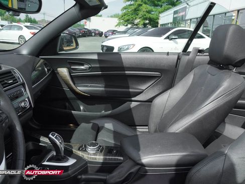 Used 2017 BMW 230i xDrive Convertible image 17