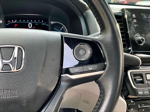 Used 2020 Honda Pilot Touring image 25