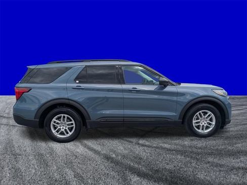 Certified 2026 Ford Explorer Active w/ Active Comfort Package RWD image 3