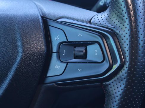 Used 2024 Chevrolet Trax RS w/ Sunroof Package image 26