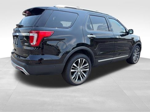 Used 2017 Ford Explorer Platinum AWD/4WD image 5