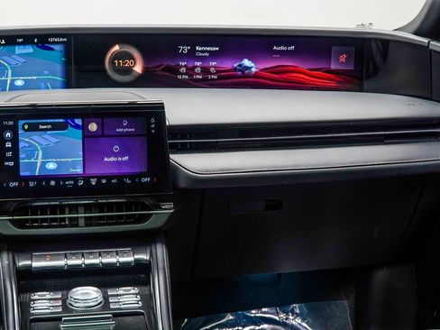 Used 2024 Lincoln Nautilus Reserve w/ Equipment Group 202A image 18