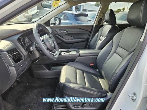 Used 2022 Nissan Rogue SL w/ SL Premium Package image 6