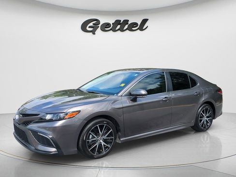 Certified 2023 Toyota Camry SE image 9