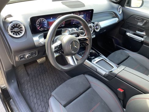 Used 2024 Mercedes-Benz GLB 250 image 18