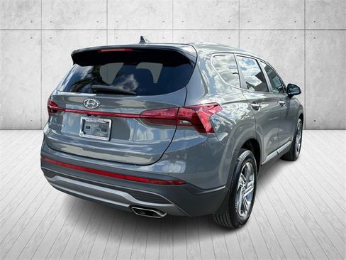 Used 2023 Hyundai Santa Fe SE image 5