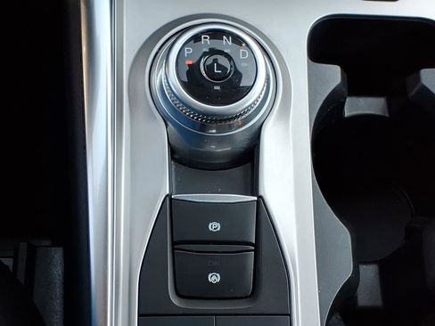 Used 2023 Ford Explorer XLT w/ Equipment Group 202A image 21