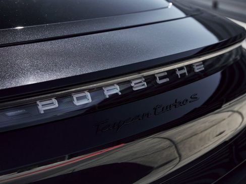 Used 2020 Porsche Taycan Turbo S AWD/4WD image 10