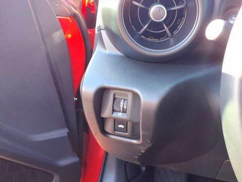 Used 2024 Toyota GR86 Premium image 17