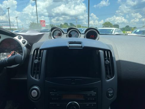 Used 2011 Nissan 370Z Coupe w/ Sport Pkg RWD image 16