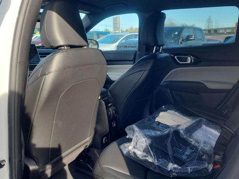 New 2026 Jeep Compass Limited image 13