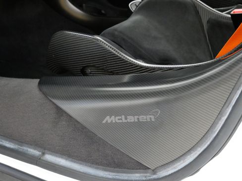 Used 2019 McLaren 600LT RWD image 27