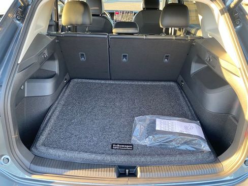 New 2026 Volkswagen Tiguan SE image 11