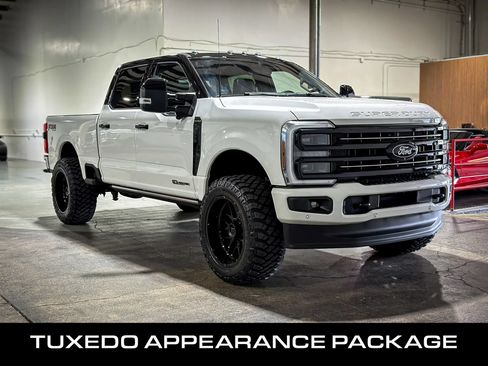 Used 2026 Ford F350 Platinum AWD/4WD image 3