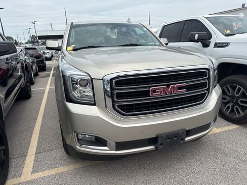 Used 2017 GMC Yukon SLE w/ SLE Value Package AWD/4WD image 5