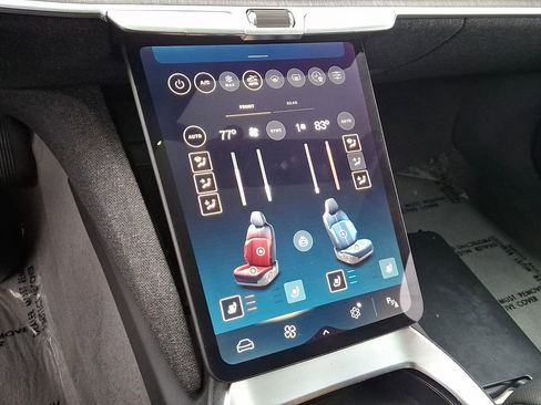 Used 2024 Lucid Air Touring image 18