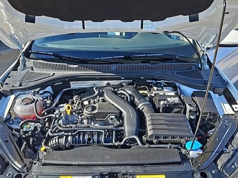 Used 2025 Volkswagen Jetta SE image 10