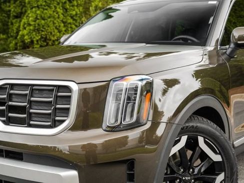 Used 2024 Kia Telluride S FWD image 4