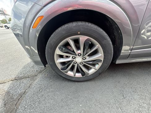 Used 2021 Buick Encore GX Preferred w/ Sport Touring Package image 2