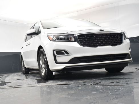 Used 2021 Kia Sedona LX image 22