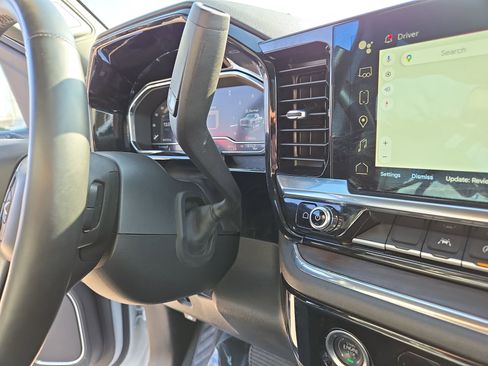 Used 2024 GMC Sierra 1500 SLT image 23