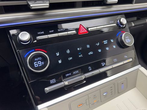 Used 2025 Hyundai Santa Fe Limited image 70