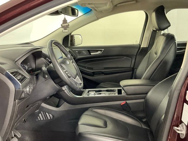 Used 2022 Ford Edge Titanium AWD/4WD image 10