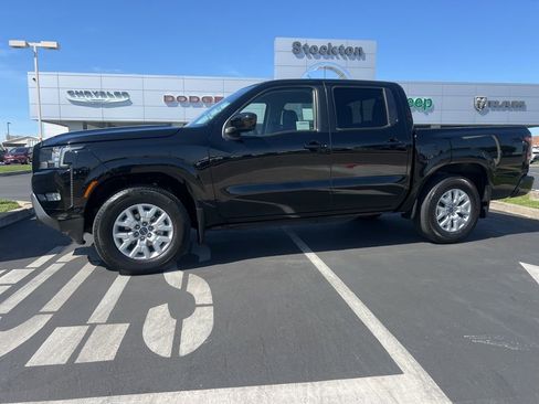 Used 2024 Nissan Frontier SV w/ SV Convenience Package RWD image 1