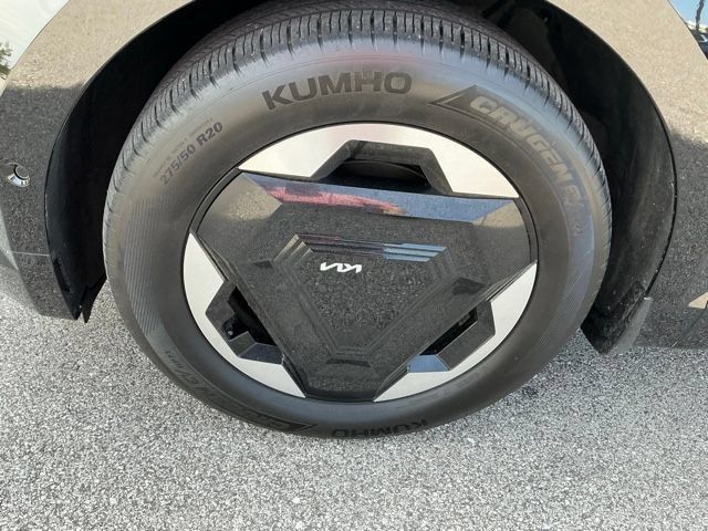 Used 2024 Kia EV9 Land AWD/4WD image 8