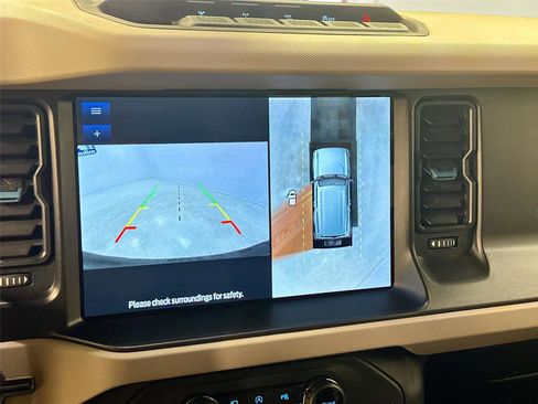 Used 2022 Ford Bronco Wildtrak image 14