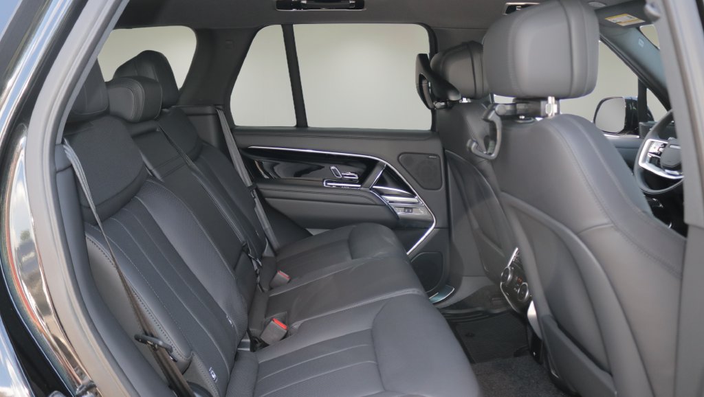 New 2026 Land Rover Range Rover SE AWD/4WD image 16