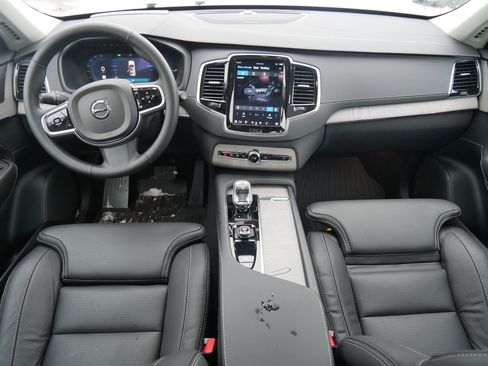 New 2025 Volvo XC90 T8 Ultra w/ Protection Package Premier image 7