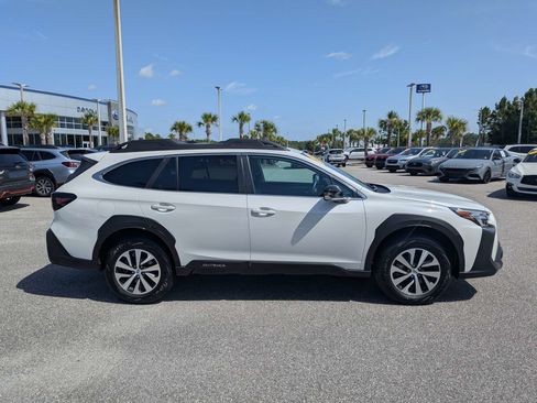 Certified 2025 Subaru Outback Premium AWD/4WD image 3