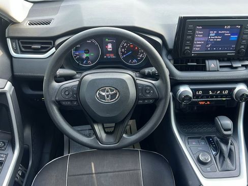 Used 2022 Toyota RAV4 XLE w/ Convenience Package AWD/4WD image 12