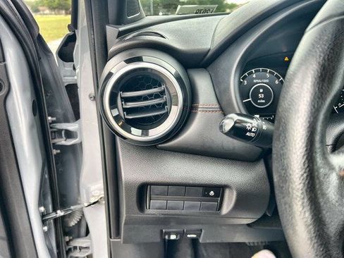 Used 2023 Nissan Kicks SR w/ SR Premium Package FWD image 17