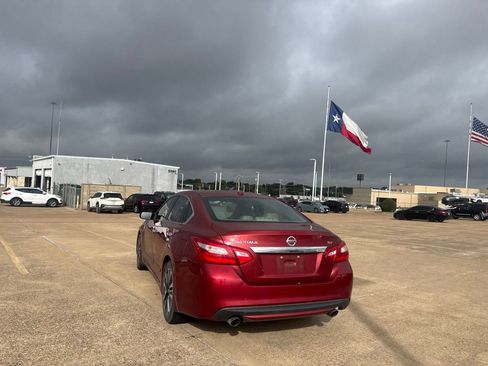 Used 2016 Nissan Altima 2.5 SV FWD image 16