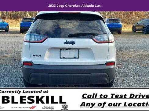 Used 2023 Jeep Cherokee Altitude Lux image 8
