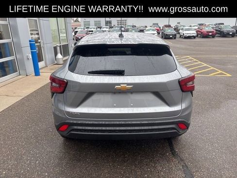New 2026 Chevrolet Trax LS w/ LS Convenience Package FWD image 6